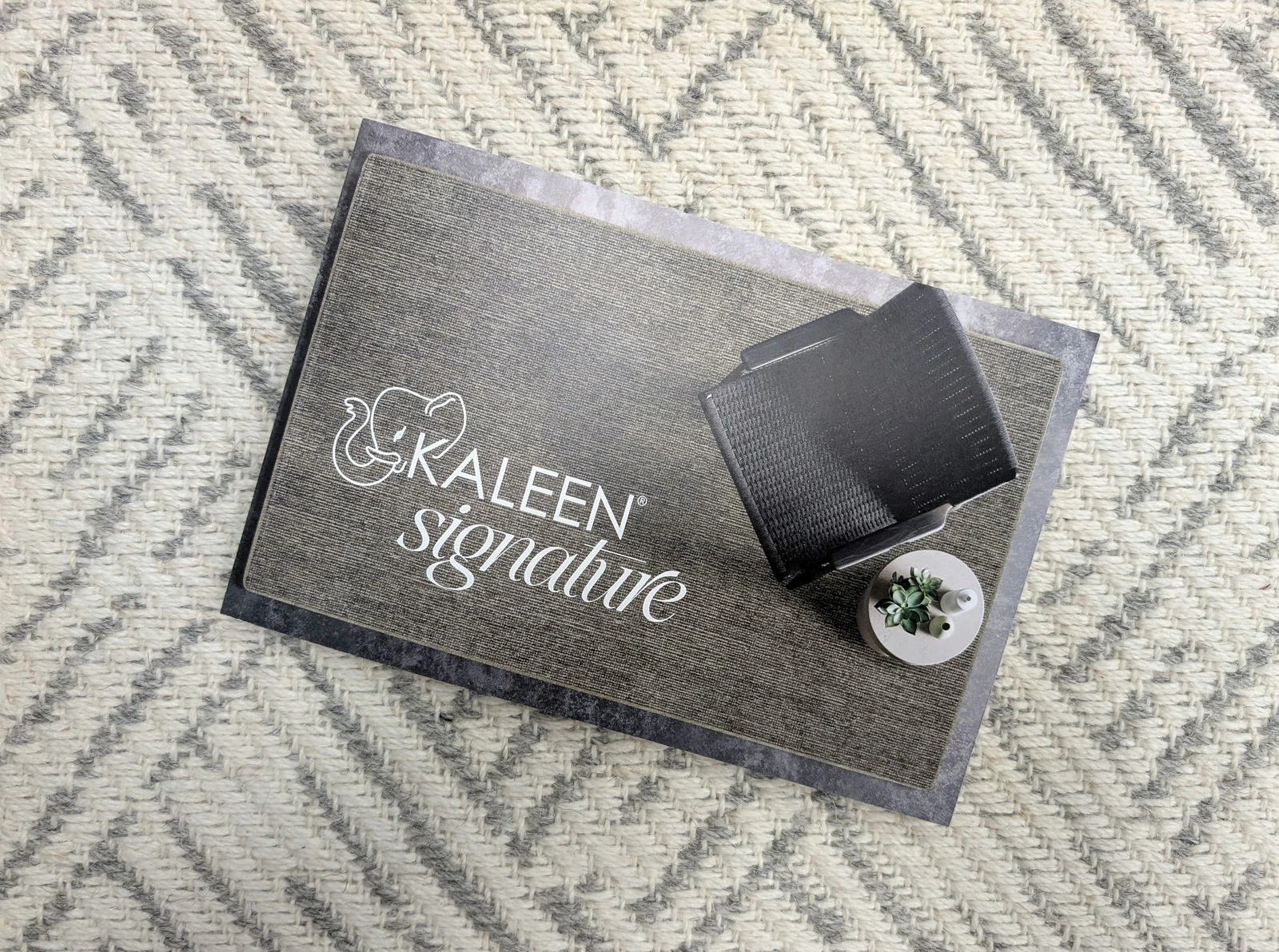 SIGNATURE CATALOG ON CUR